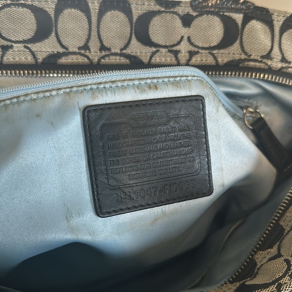 Coach Shoulder Bag with buckle detailing on straps. Outside Side & back pockets - Picture 4 of 6